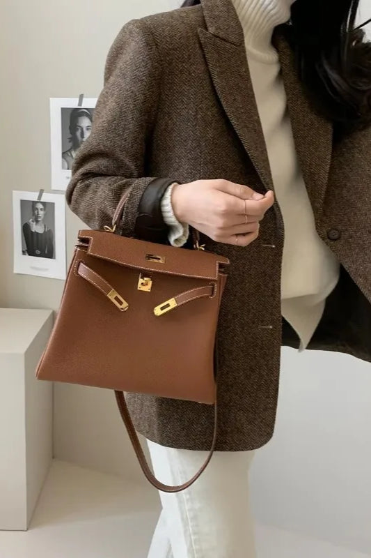 Versatile Wool Casual Blazer with Notched Collar and Hidden Breasted Closure 3