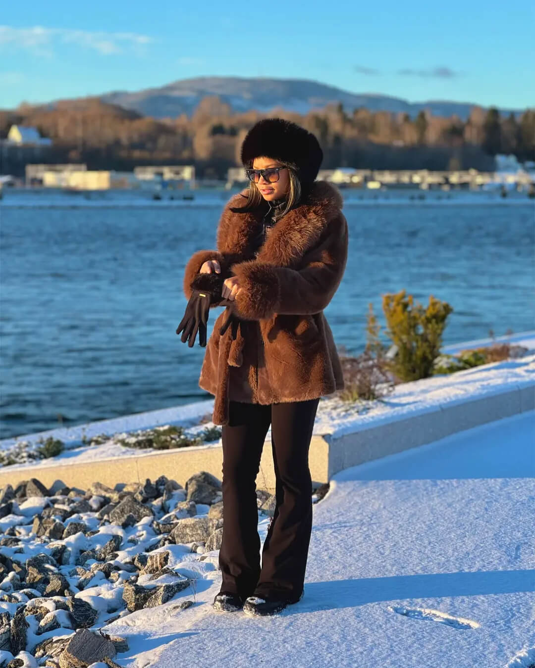 SOERA Jessa Faux Fur Trim Coat - Jackets - Brown M