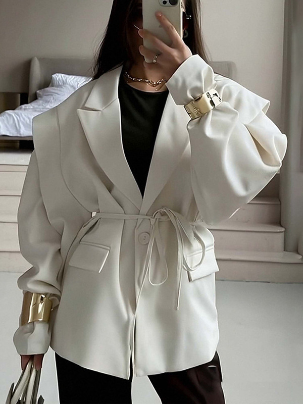 Leandra Blazer mit weiten Ärmeln und Gürtel