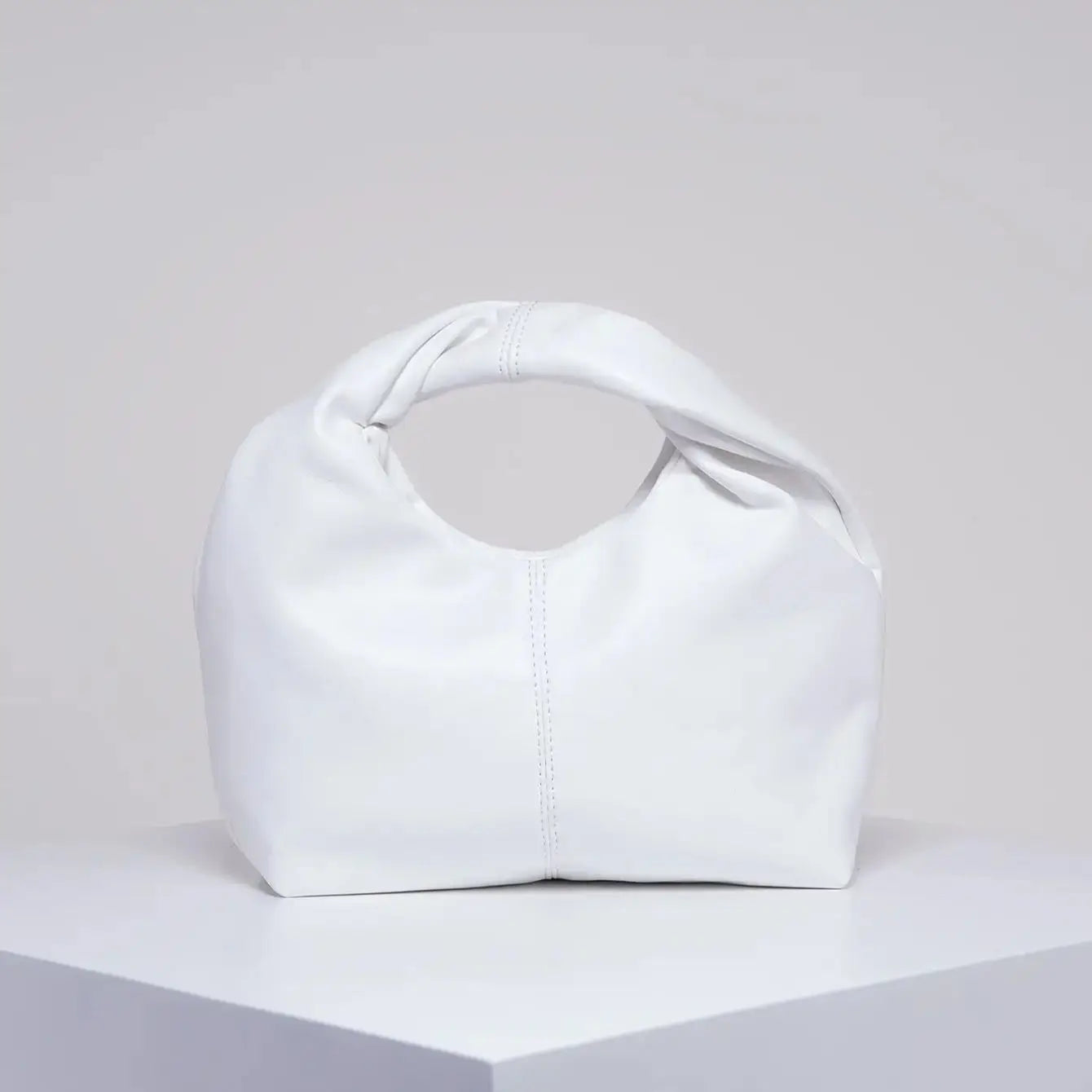 Gelyn Clutch Leather Bag