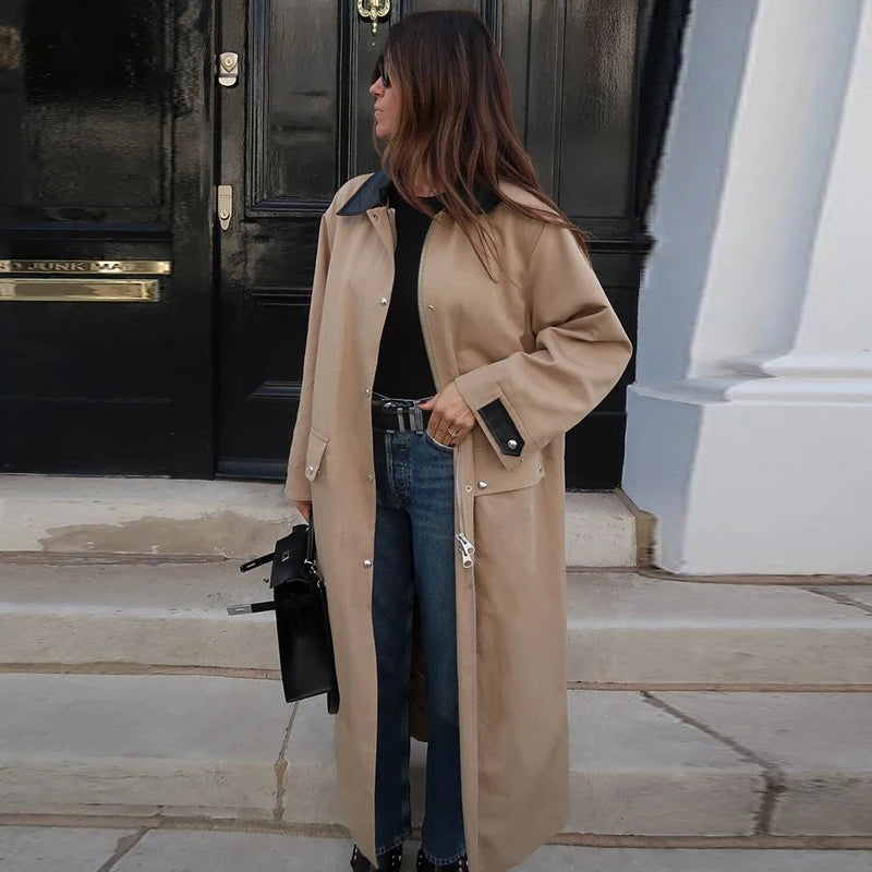 Lara Trenchcoat with Black Details