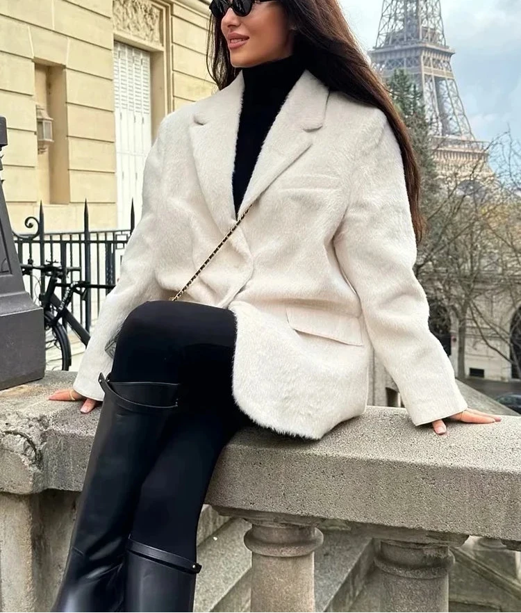 Women's Faux Fur Coat with Turn-Down Collar - Stylish Winter Coat for Chilly Days 2