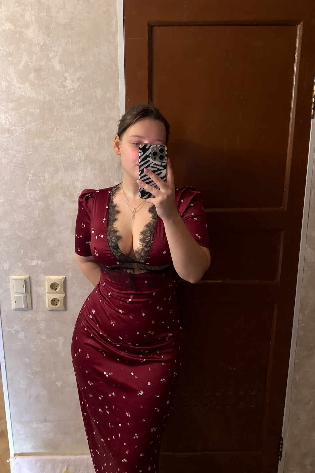 Vestido Diana de encaje con mangas abullonadas