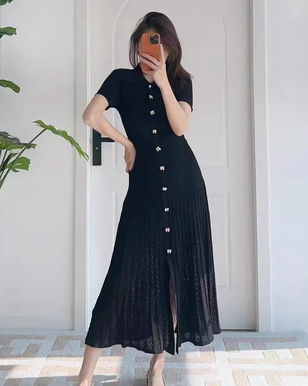 SOERA Beatrice Turn - Down Collar Knit Maxi Dress - Dress -  Black
