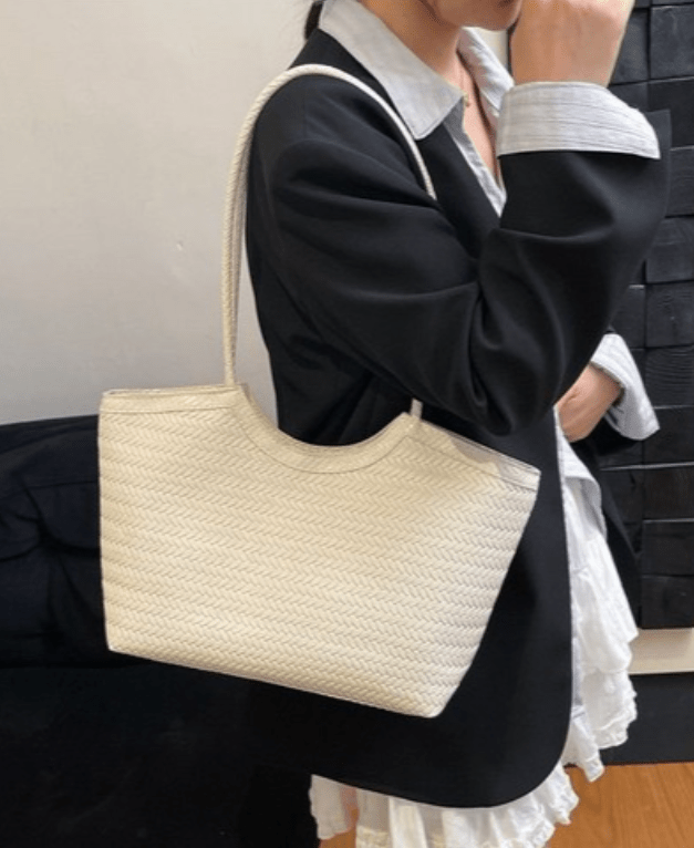 حقيبة ريكا المنسوجة من الجلد الصناعي