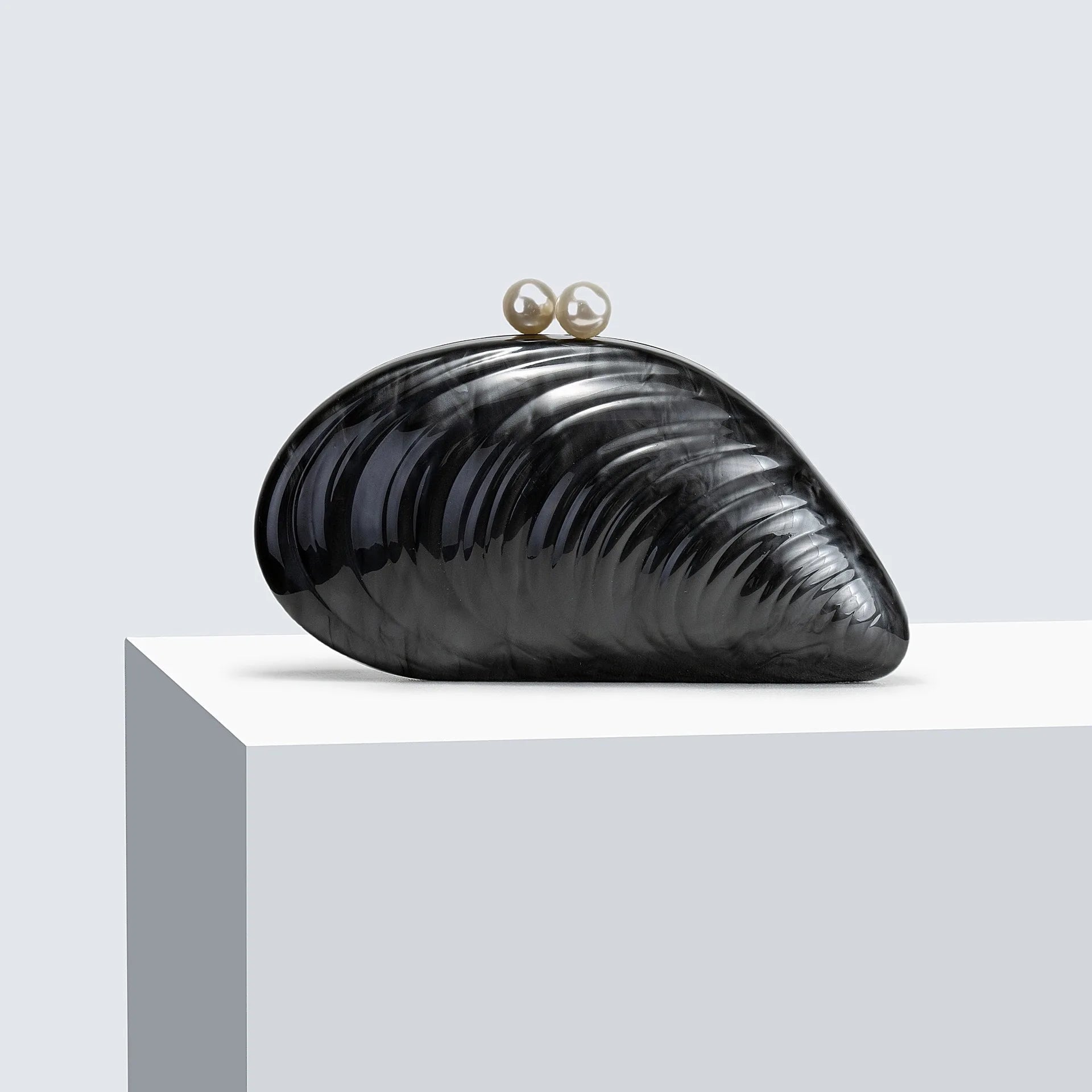 SOERA Valentina Shell-Shaped Clutch Purse - Handbags -  White