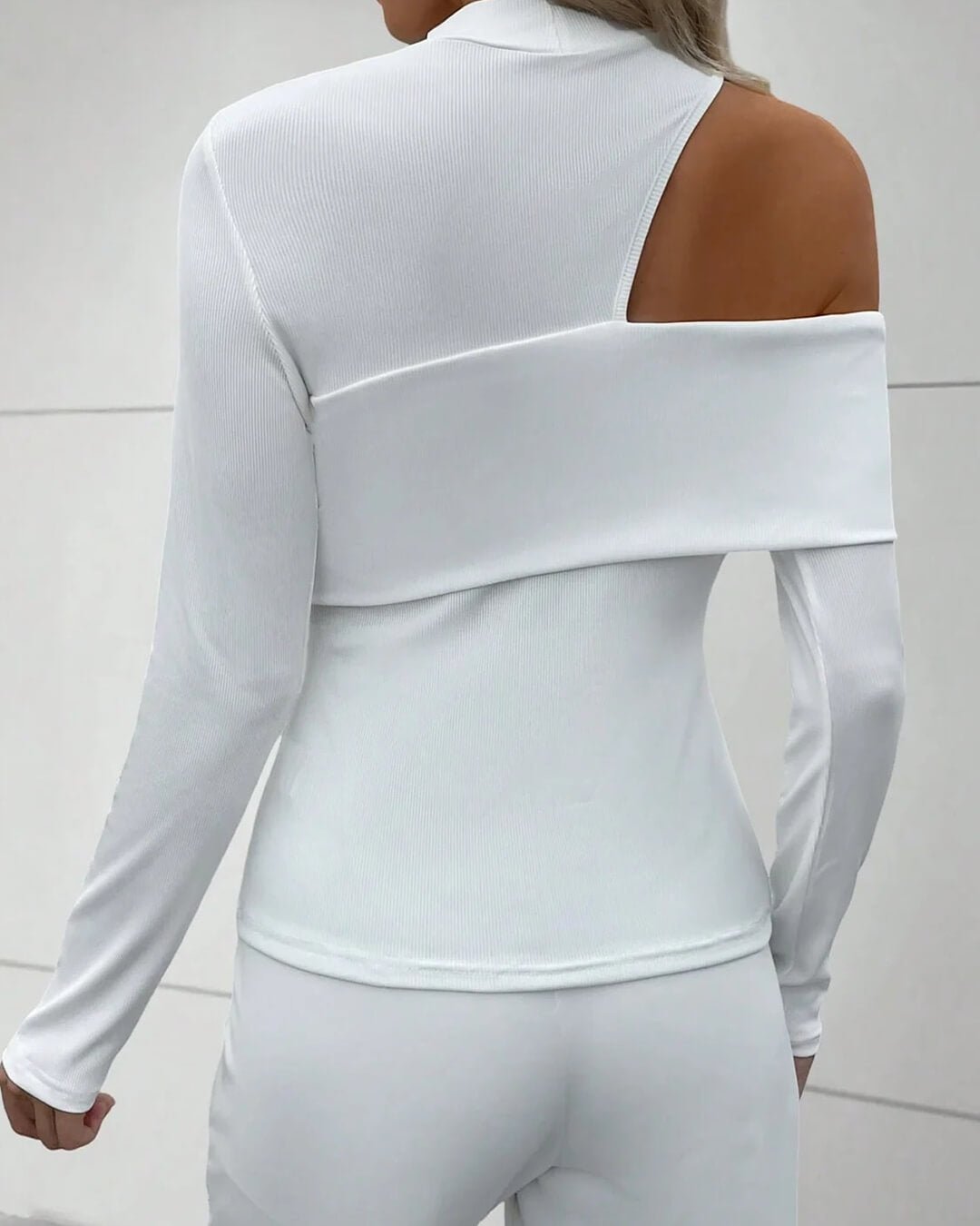 SOERA Hazel Cutout Shoulder Knitted Top - Tops - xQ1767687510930350229 White L