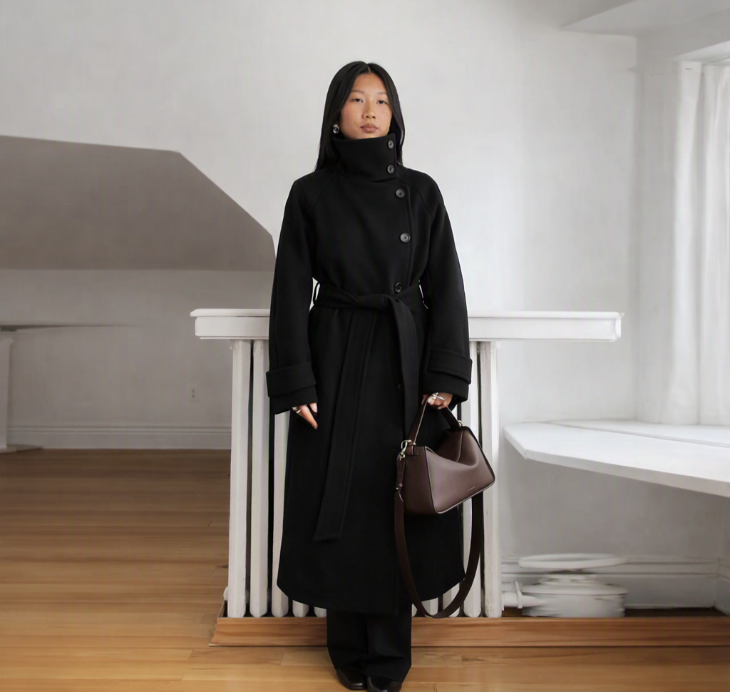 Cappotto Claudine Lungo con Cintura e Collo Alto